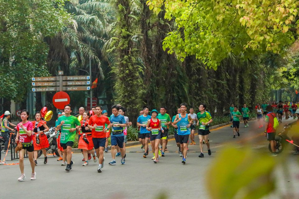ecopark Marathon chạy giữa miền thiên nhiên