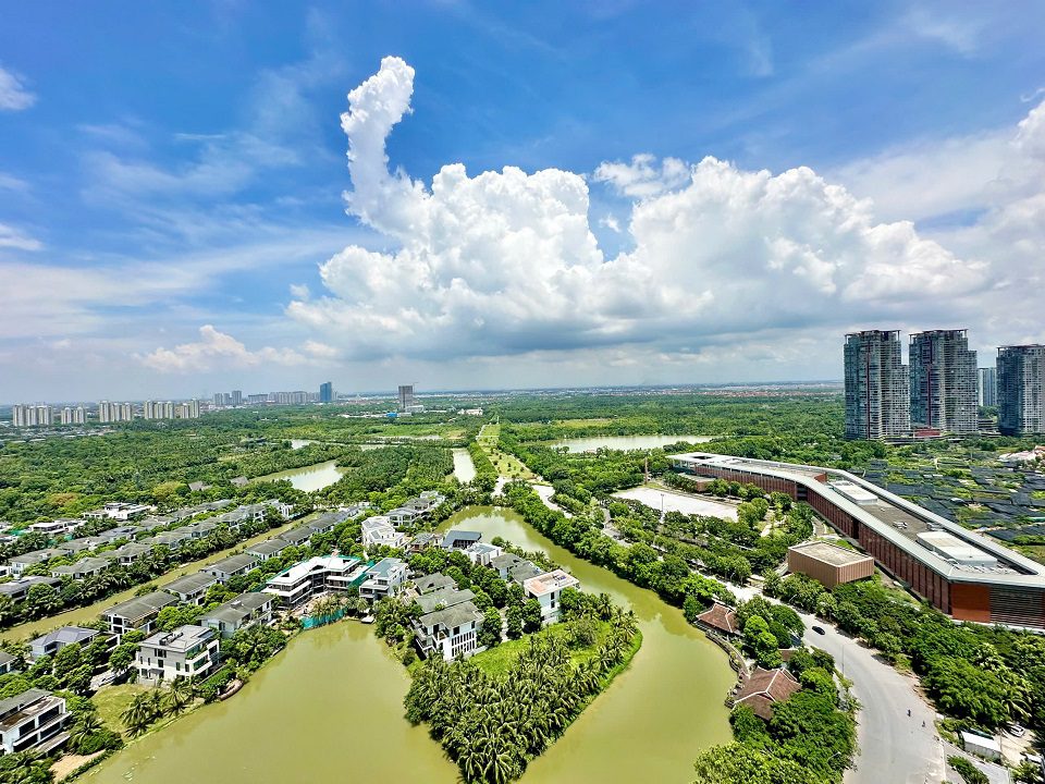 view từ căn hộ Sky forest ecopark