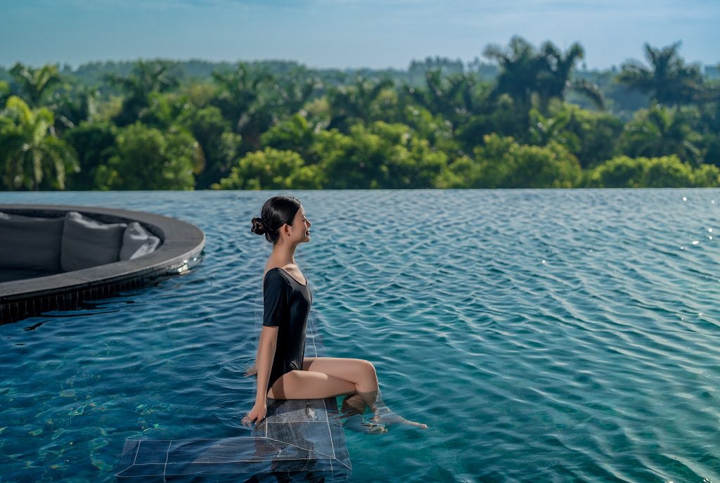 bể bơi vô cực tòa Landmark Ecopark