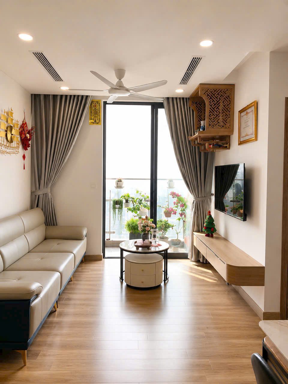 Bán căn 1 phòng ngủ sol forest 45m2