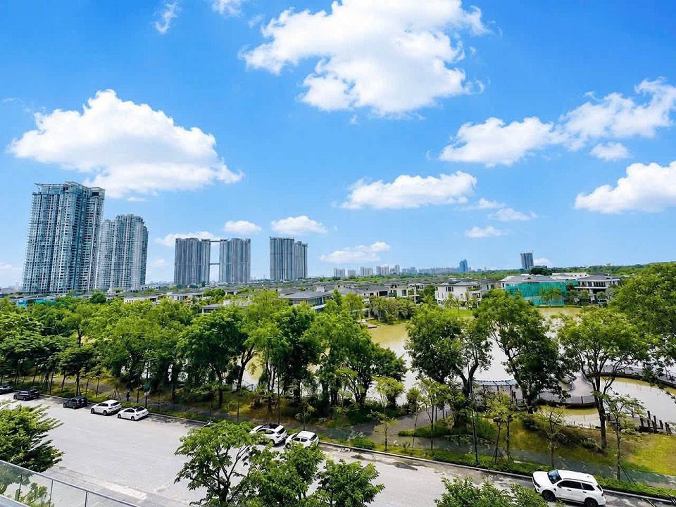 bán căn 2pn sky forest ecopark tầng thấp