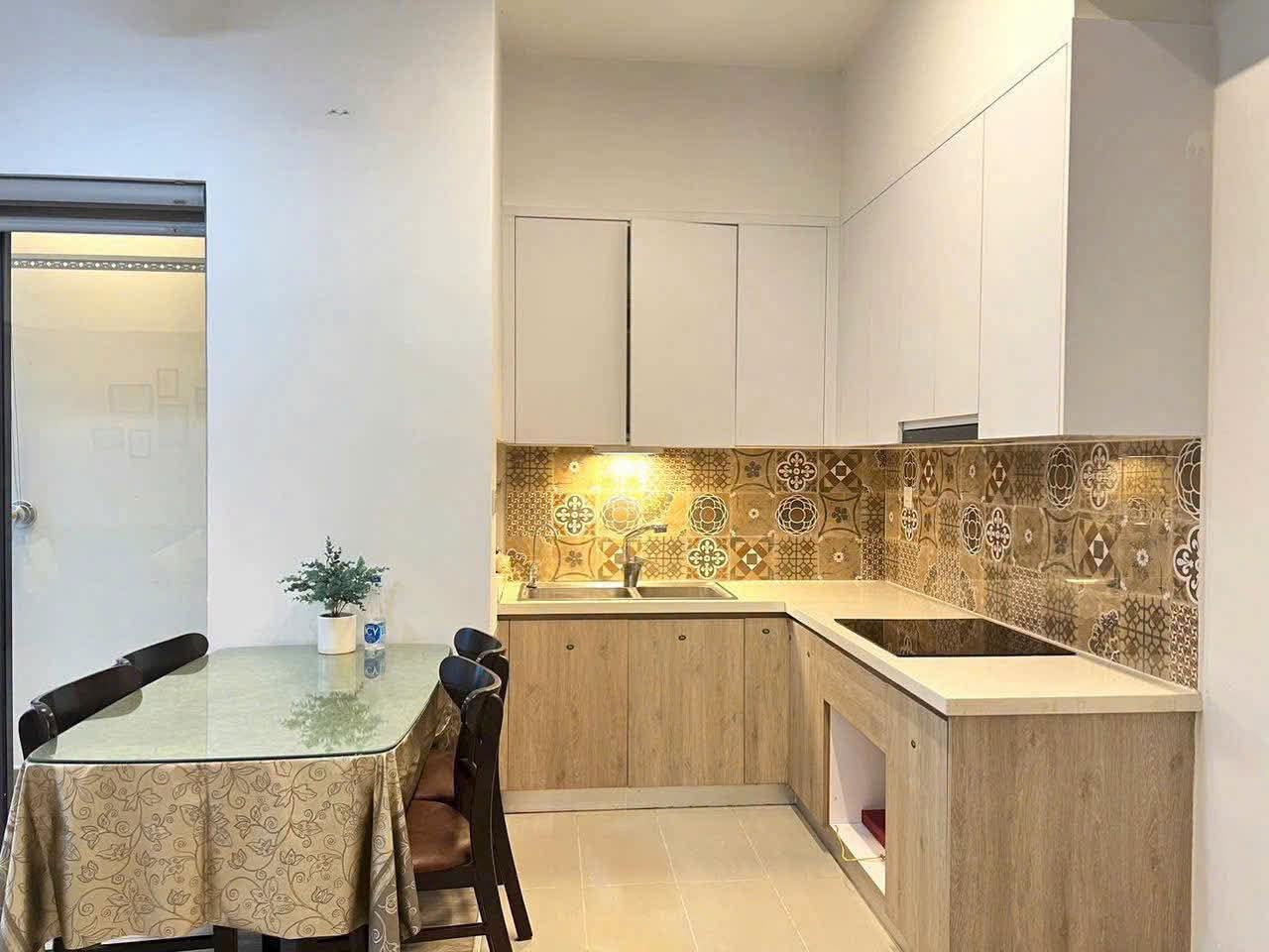 cho thuê căn 2 phòng ngủ aqua bay 58m2