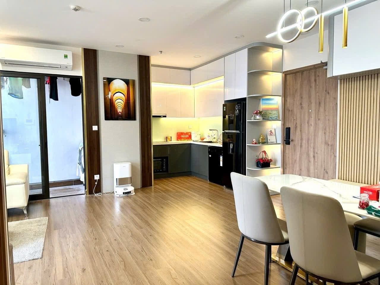 cho thuê nhà ecopark 2 phòng ngủ 75m2 rộng rãi