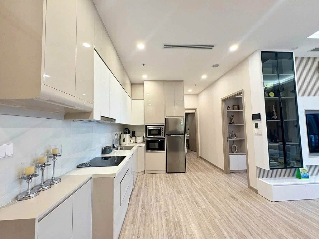 bán căn Sky Forest 70m2 full nội thất