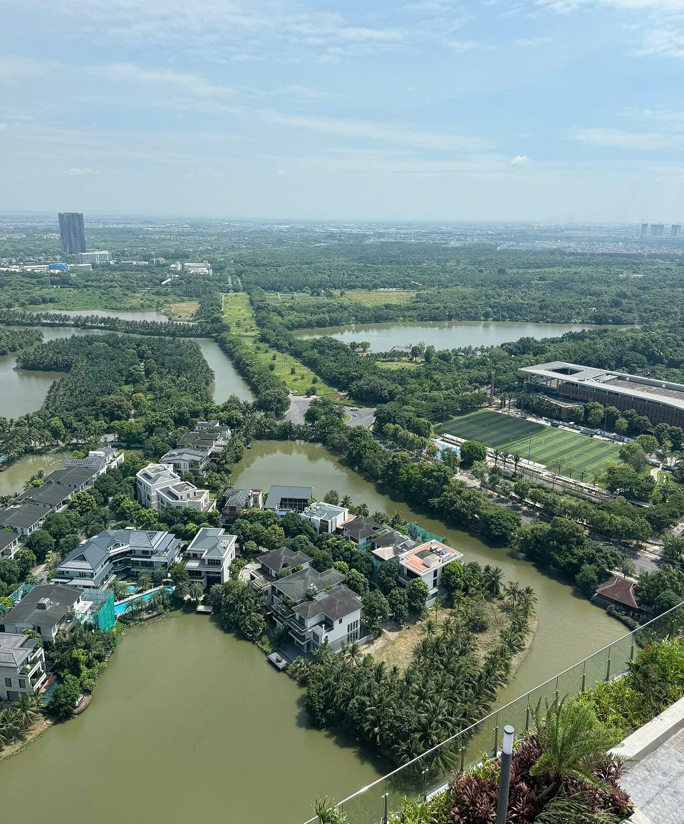 view từ phòng ngủ chính căn 2pn sky forest